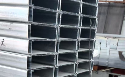 黄南C型钢选型与在轻黄南钢结构中的应用解析